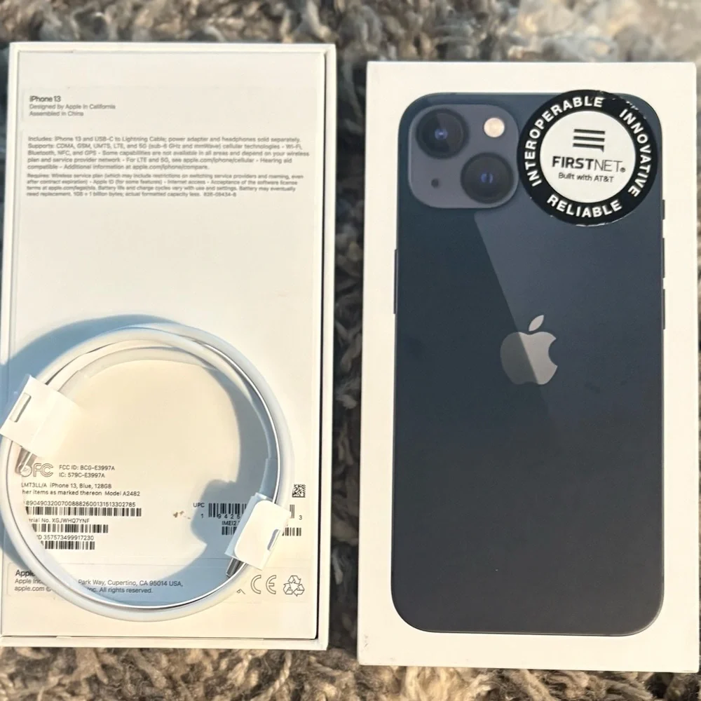 iPhone 13 Box – 128GB Black – With USB-A Charging Cord – OEM Apple